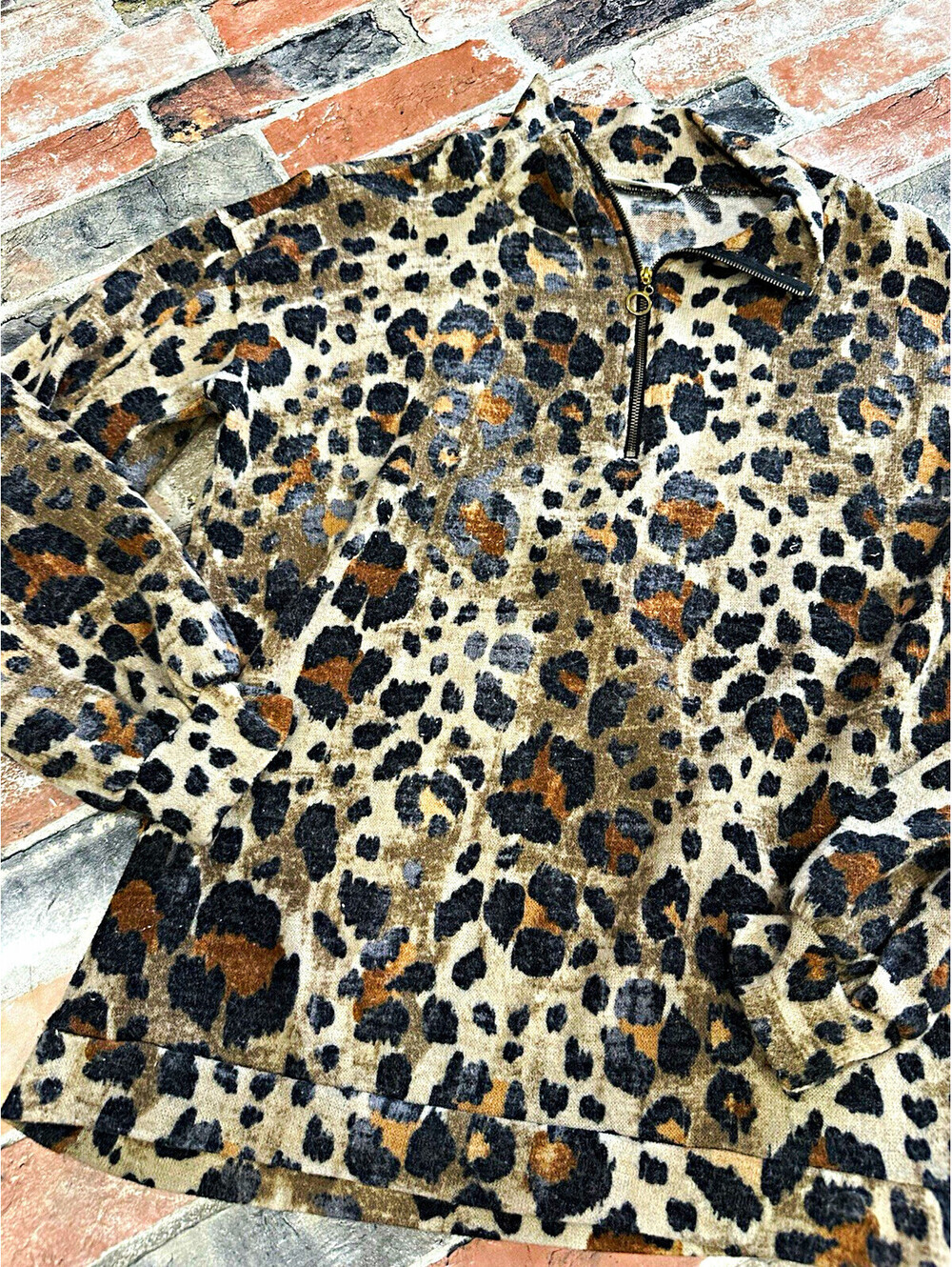Womens M Beige/Brown/Black Leopard Knit 1/4 Zip Collared Pullover